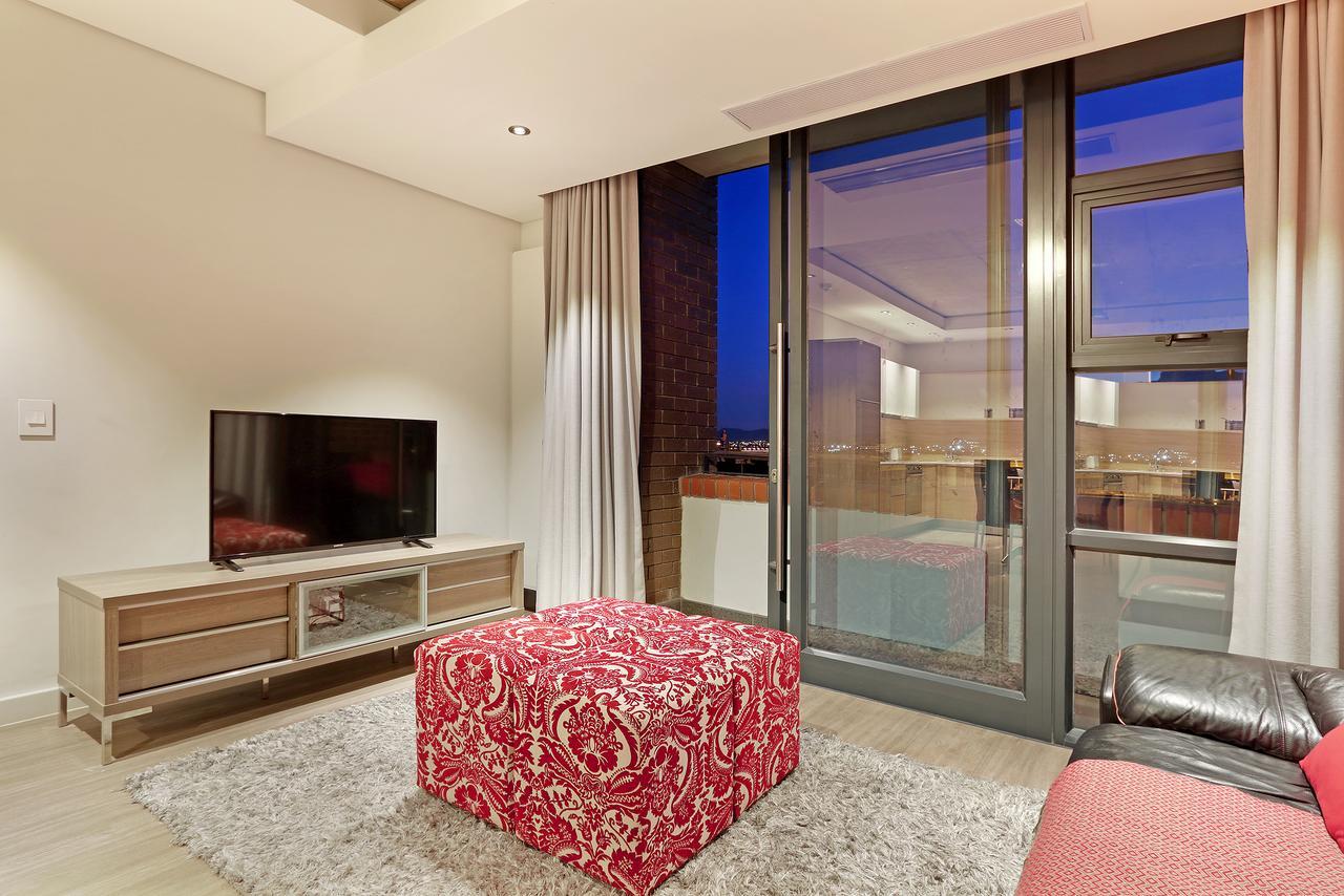 Matrix 410 Apartment